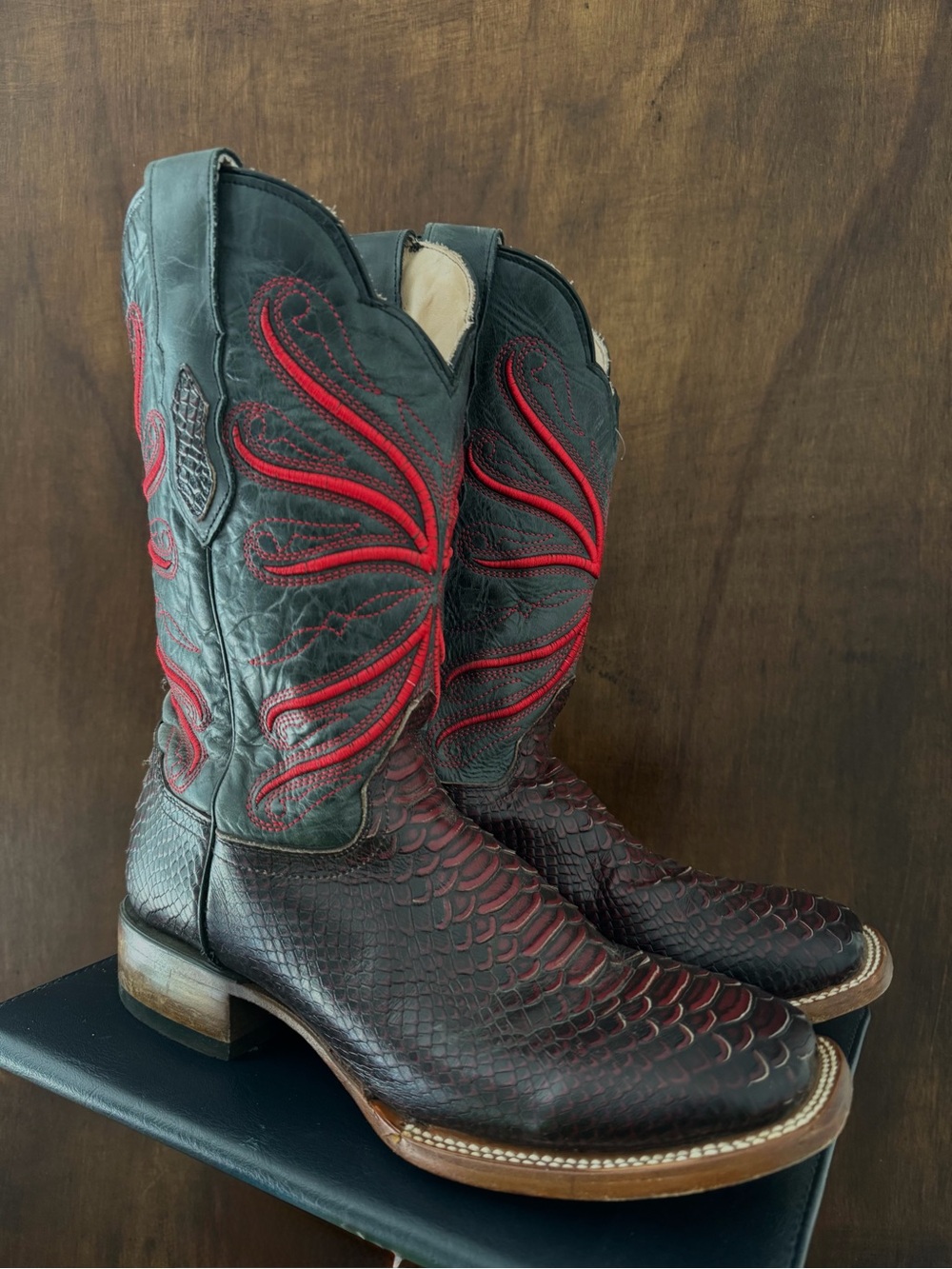 Quincy Black & Red women Exotic Leather Western Boots